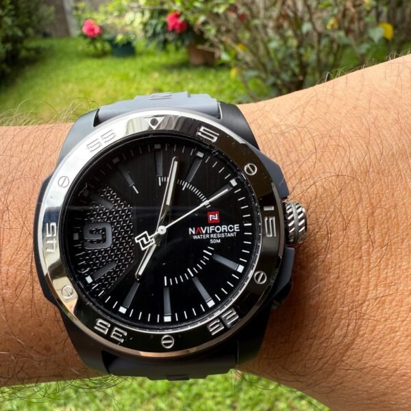 Naviforce 7112